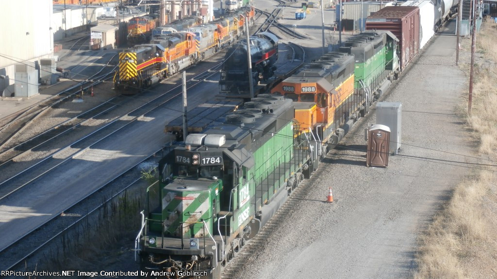 BNSF Engines, CREX 1429, IAIS 709 & RDG 2100